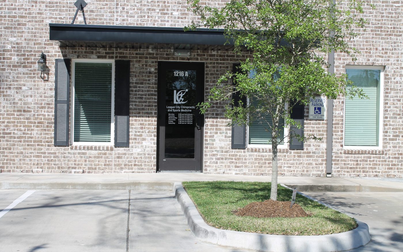 League City Spine and Sports Medicine office exterior